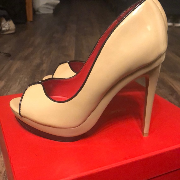 Charles Jourdan - Picture 2 of 3